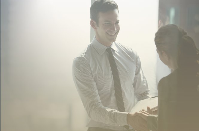An insurance agent creating customer engagement with a new client